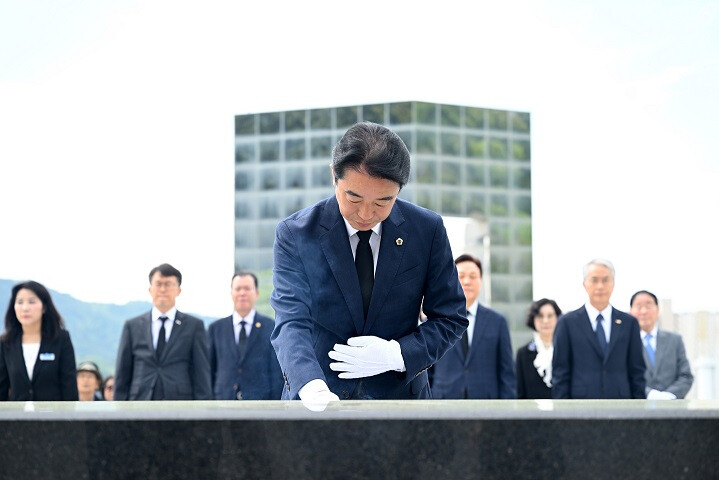 경남도의회 최학범 의장, 4·19혁명...