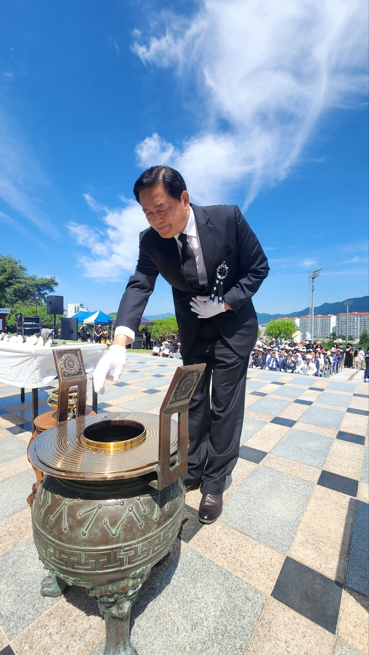 황기철 전 보훈처장, 제71회 현충일...