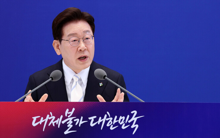 李 대통령 선관위 겨냥 “‘투표용지 ...