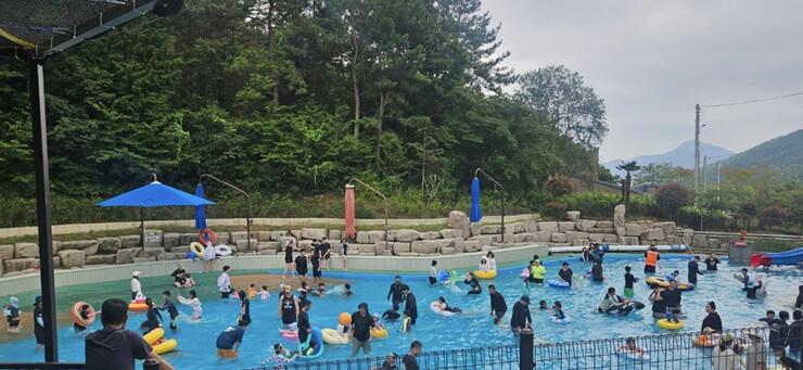 강진군, 물놀이는 시원하게, 할인은 ...
