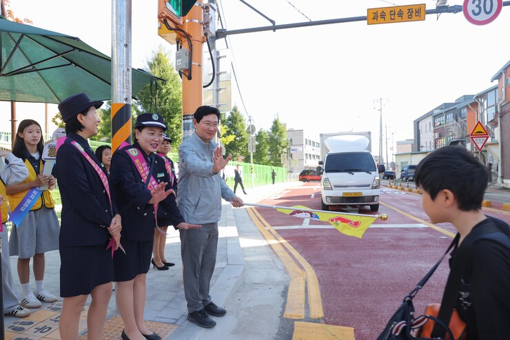 이상일 용인특례시장, 능원초 방문해 ...