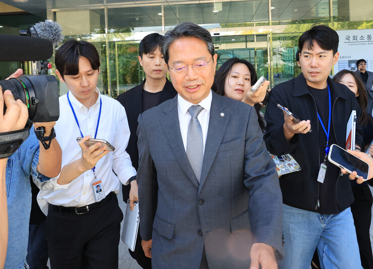 ‘신약 로비 의혹’ 김승원, 자진 사...