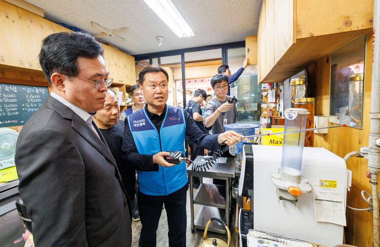 진교훈 강서구청장, 전통시장 전기·가...