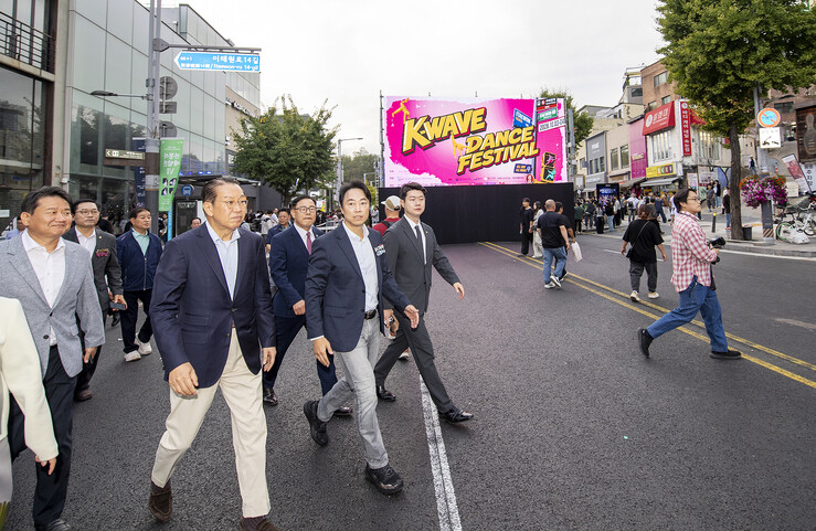 김경대 용산구청장, K-Wave 댄스 페스티벌 현장 점검