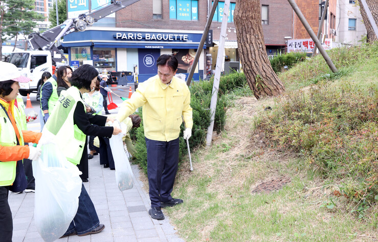 류삼영 동작구청장, 거리 청소